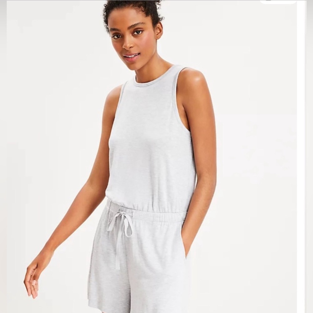 NWT Lou & Grey Gray Sleeveless Cross Back Romper Shorts jumpsuit